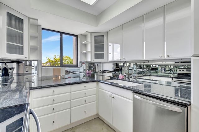 6372 La Costa Drive 302, Boca Raton, FL 33433