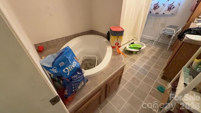 19 Honey Skipper Lane, Candler, NC 28715