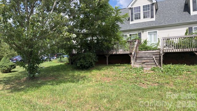 19 Honey Skipper Lane, Candler, NC 28715