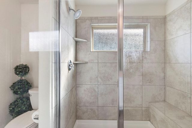 221 N Lynx Trail, Montgomery, TX 77316