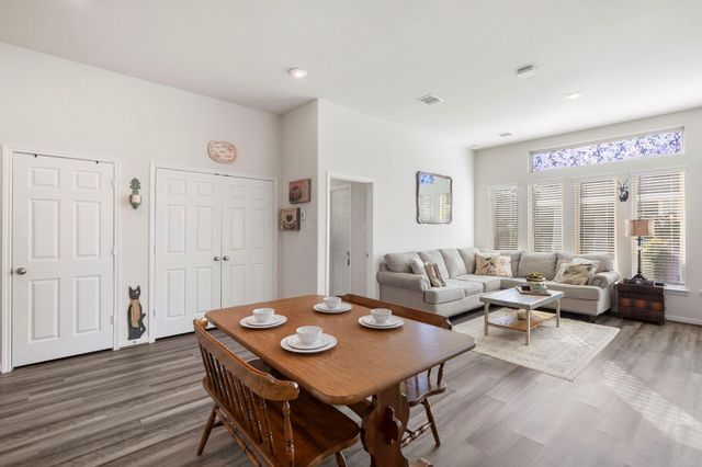 221 N Lynx Trail, Montgomery, TX 77316