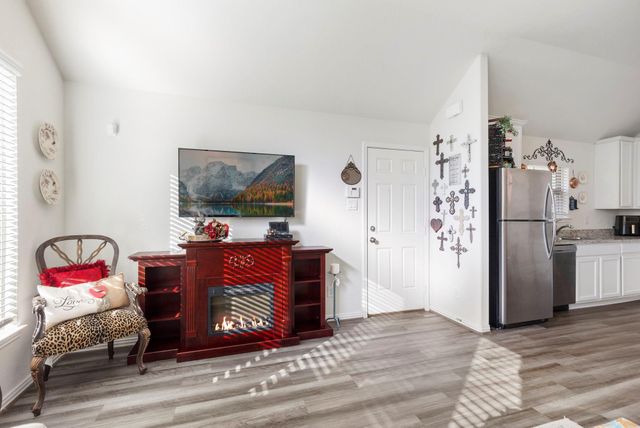 221 N Lynx Trail, Montgomery, TX 77316