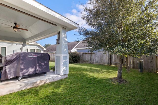 221 N Lynx Trail, Montgomery, TX 77316