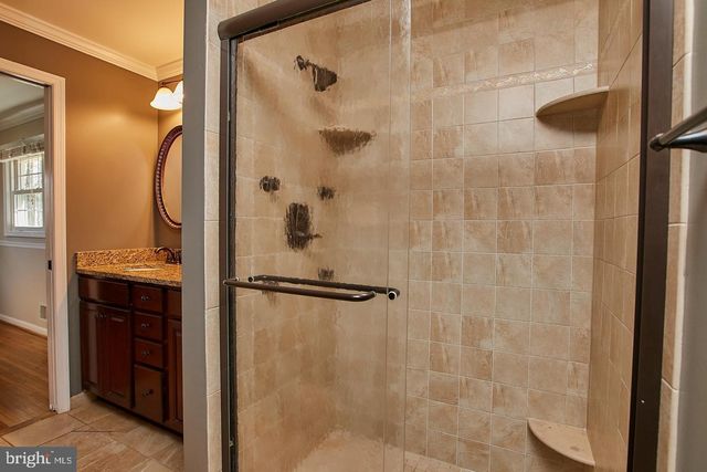 5536 QUEENSBERRY AVE, Springfield, VA 22151