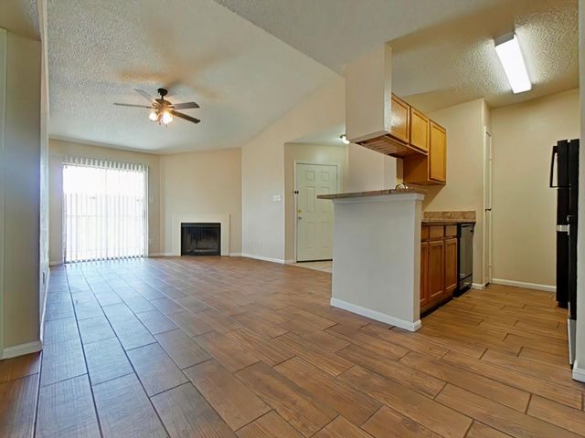 3770 Lovers Wood Lane 1005, Houston, TX 77014