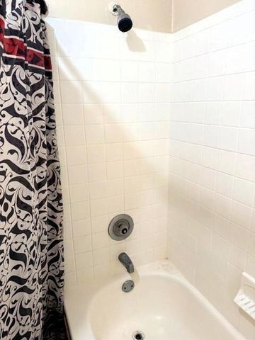 3770 Lovers Wood Lane 1005, Houston, TX 77014