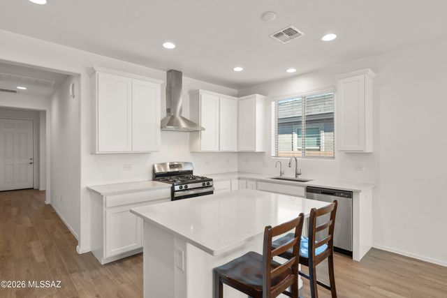 7787 S Wolf Creek Drive, Tucson, AZ 85757