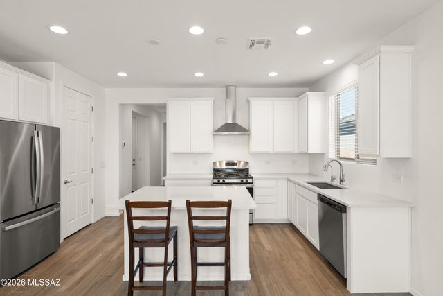 7787 S Wolf Creek Drive, Tucson, AZ 85757