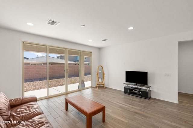 7787 S Wolf Creek Drive, Tucson, AZ 85757