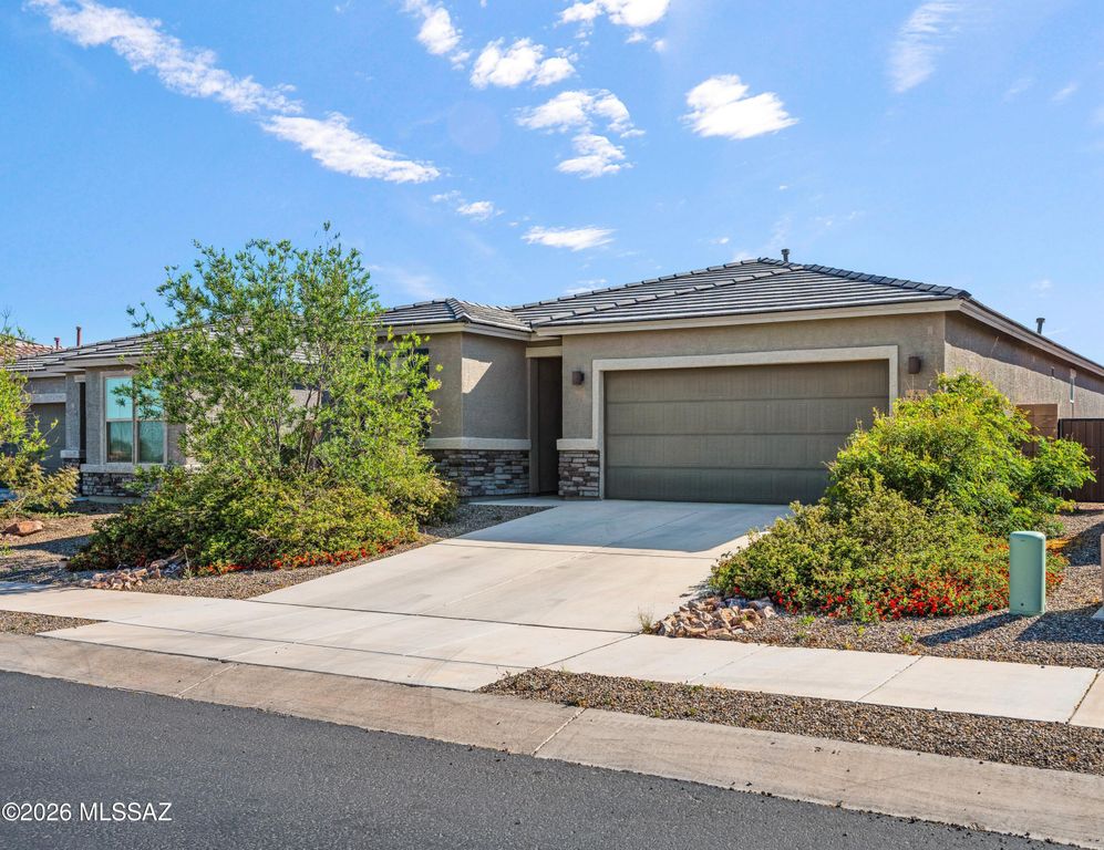 7787 S Wolf Creek Drive, Tucson, AZ 85757