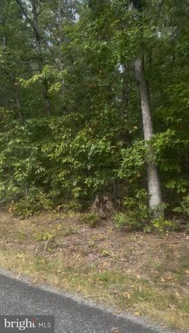 LOG CABIN, Beaverdam, VA 23015