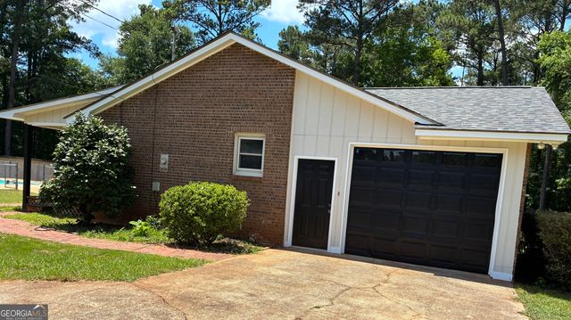 109 NE Trojan Circle NE, Milledgeville, GA 31061