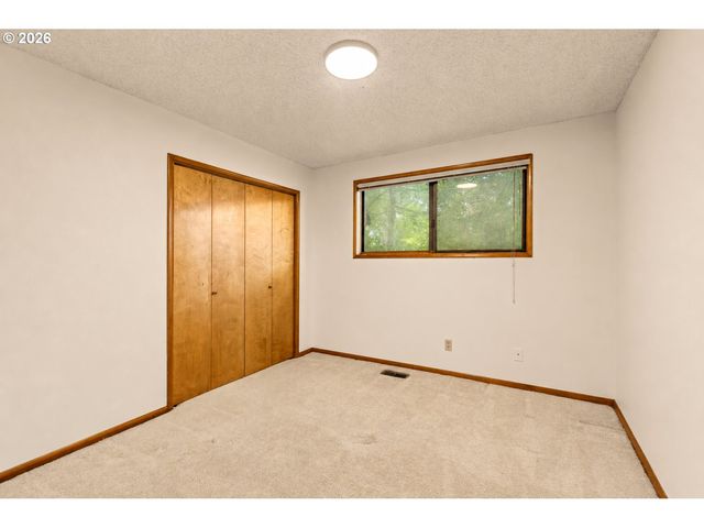 8350 Sw 135TH Ave, Beaverton, OR 97008