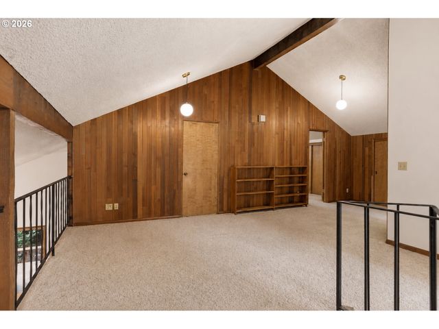 8350 Sw 135TH Ave, Beaverton, OR 97008
