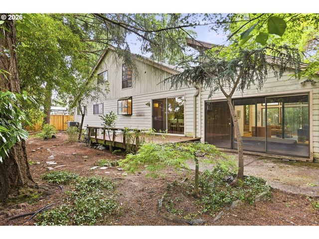8350 Sw 135TH Ave, Beaverton, OR 97008
