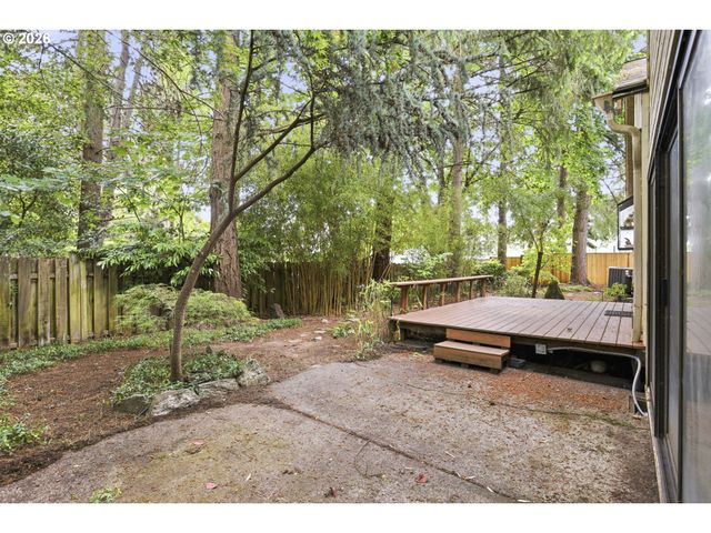 8350 Sw 135TH Ave, Beaverton, OR 97008