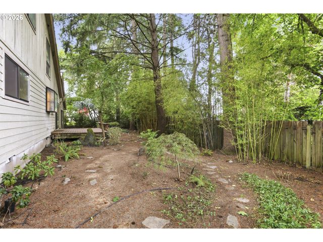 8350 Sw 135TH Ave, Beaverton, OR 97008