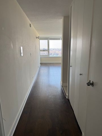 2728 N HAMPDEN Court 1704, Chicago, IL 60614