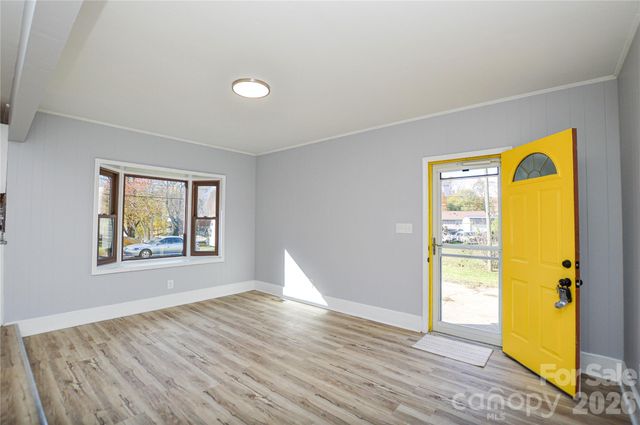9313 Trinity Road, Charlotte, NC 28216
