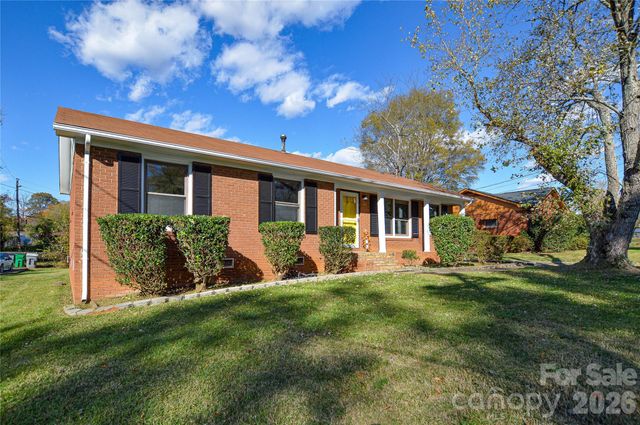 9313 Trinity Road, Charlotte, NC 28216