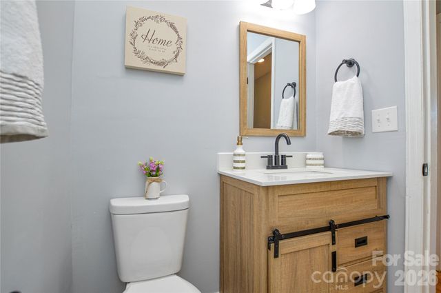 9313 Trinity Road, Charlotte, NC 28216