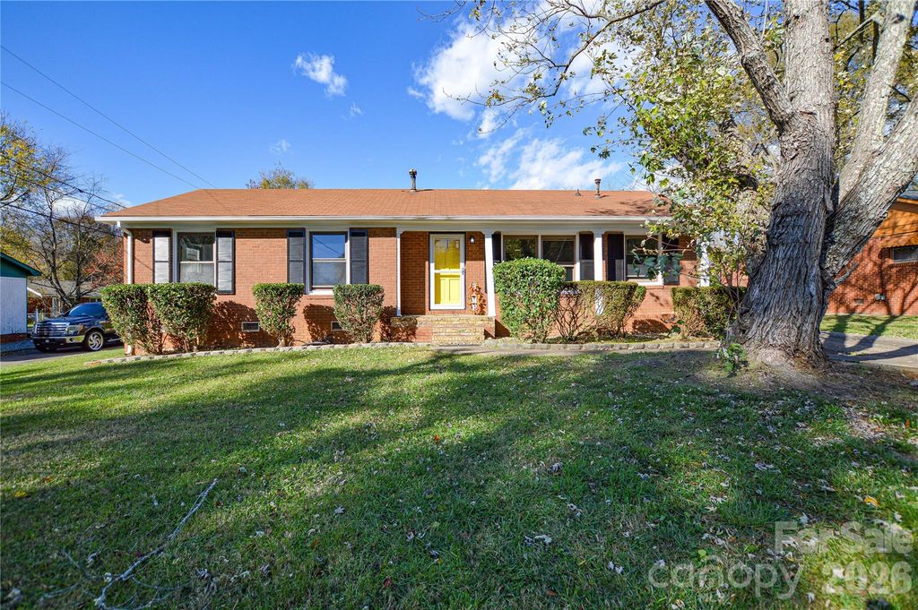 9313 Trinity Road, Charlotte, NC 28216