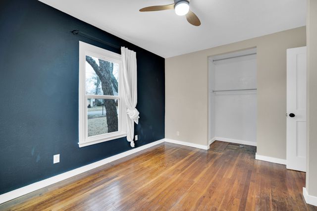 107 Sewell Avenue, Midlothian, TX 76065