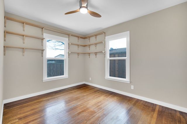 107 Sewell Avenue, Midlothian, TX 76065