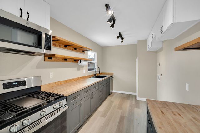 107 Sewell Avenue, Midlothian, TX 76065