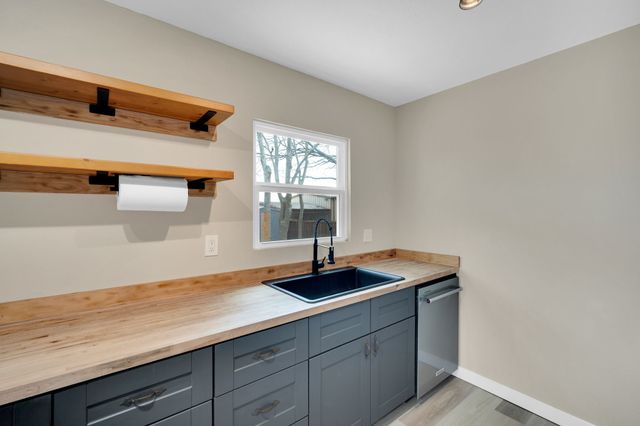 107 Sewell Avenue, Midlothian, TX 76065