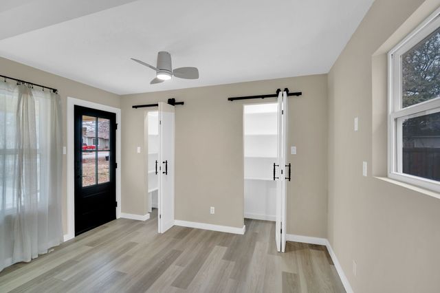 107 Sewell Avenue, Midlothian, TX 76065