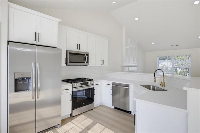 523 Bass Pointe NW, Kennesaw, GA 30144