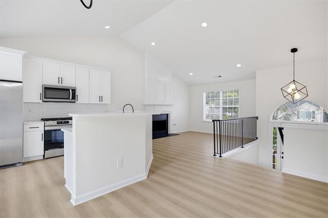 523 Bass Pointe NW, Kennesaw, GA 30144