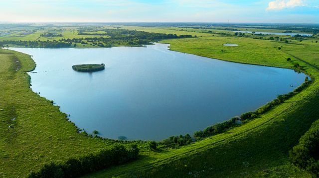 1818 Mann Road, Forney, TX 75126