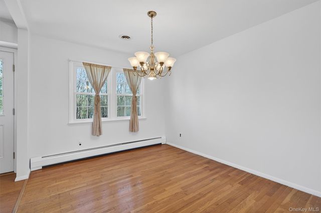 11 Hilltop Lane, Warwick, NY 10990