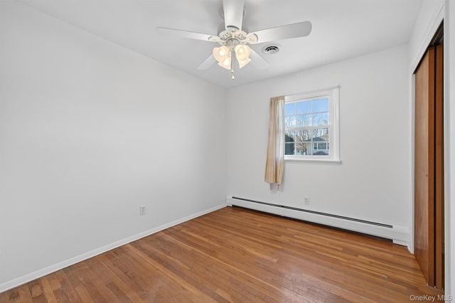 11 Hilltop Lane, Warwick, NY 10990