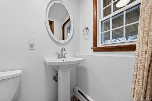 11 Hilltop Lane, Warwick, NY 10990