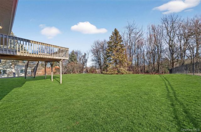 11 Hilltop Lane, Warwick, NY 10990