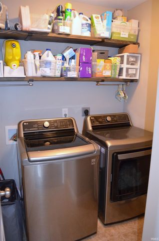 9319 Twin Leaf Court, Roanoke, IN 46783