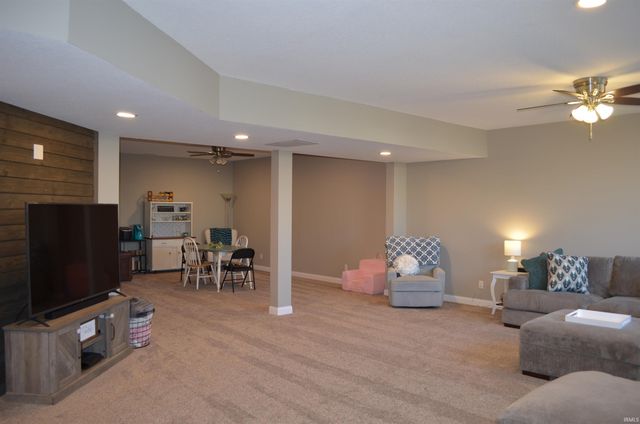 9319 Twin Leaf Court, Roanoke, IN 46783