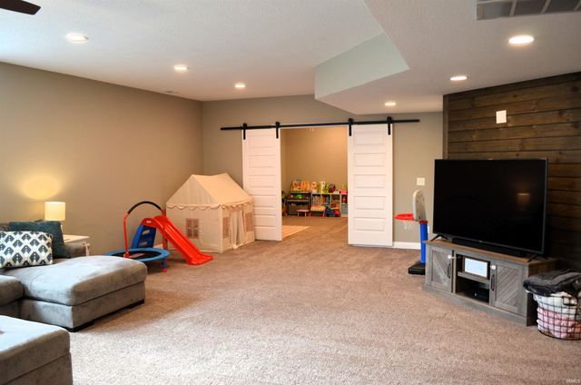 9319 Twin Leaf Court, Roanoke, IN 46783