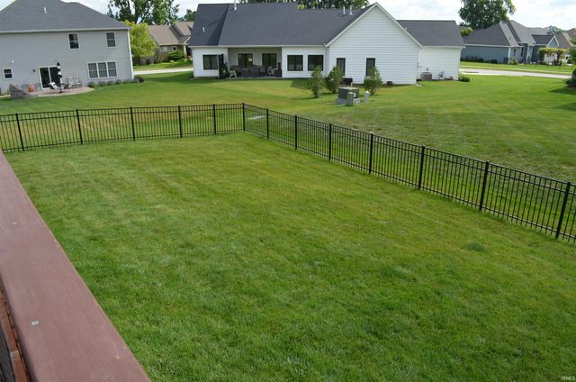 9319 Twin Leaf Court, Roanoke, IN 46783