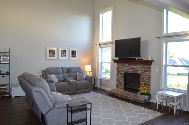 9319 Twin Leaf Court, Roanoke, IN 46783