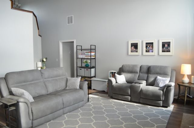 9319 Twin Leaf Court, Roanoke, IN 46783