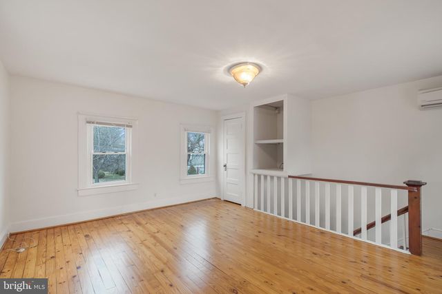 918 MERCER ST, Fredericksburg, VA 22401