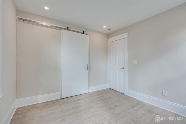 8 Fox Road, Edison, NJ 08817