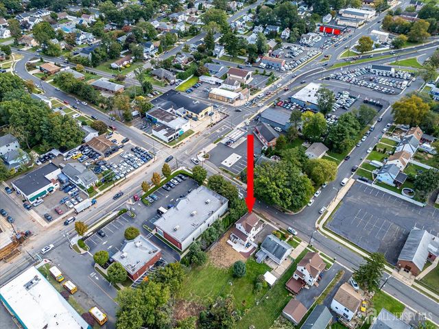 8 Fox Road, Edison, NJ 08817