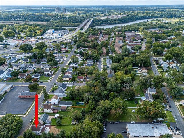 8 Fox Road, Edison, NJ 08817