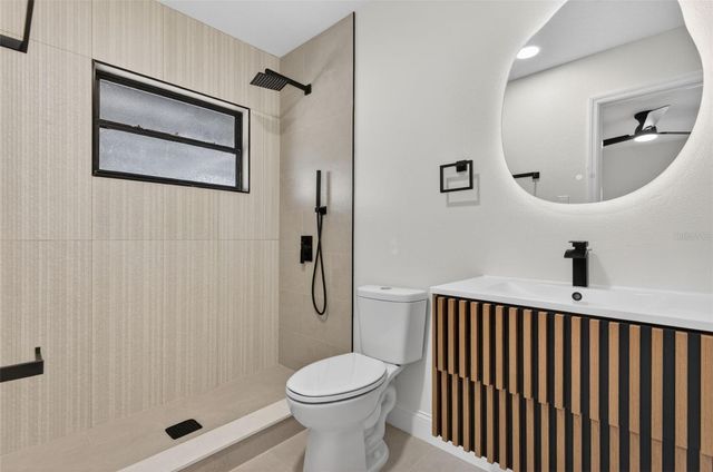 6020 CRESTHILL DRIVE, Tampa, FL 33615