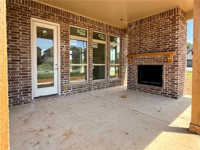 3110 S 16th Street, Rogers, AR 72758